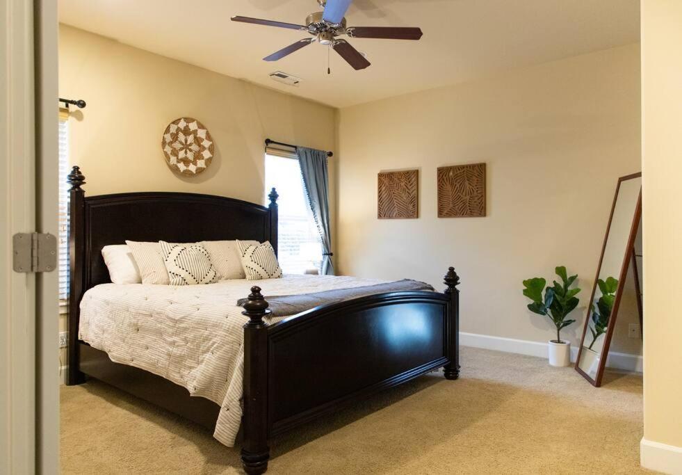 Sunserra Villa! Movie Room, Family Friendly, Bbqs, Pools, Free Golf! Quincy Εξωτερικό φωτογραφία