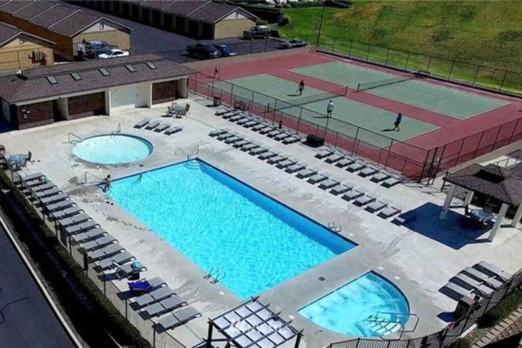 Sunserra Villa! Movie Room, Family Friendly, Bbqs, Pools, Free Golf! Quincy Εξωτερικό φωτογραφία
